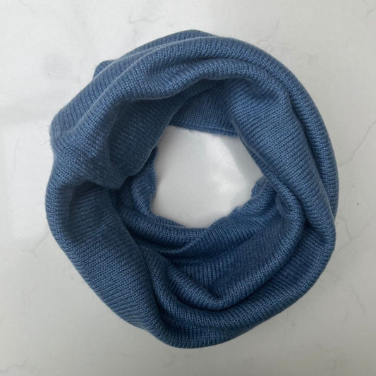 A pretty mid blue 100% cashmere Saddle Creek snood which is approx 16" long and 10" wide