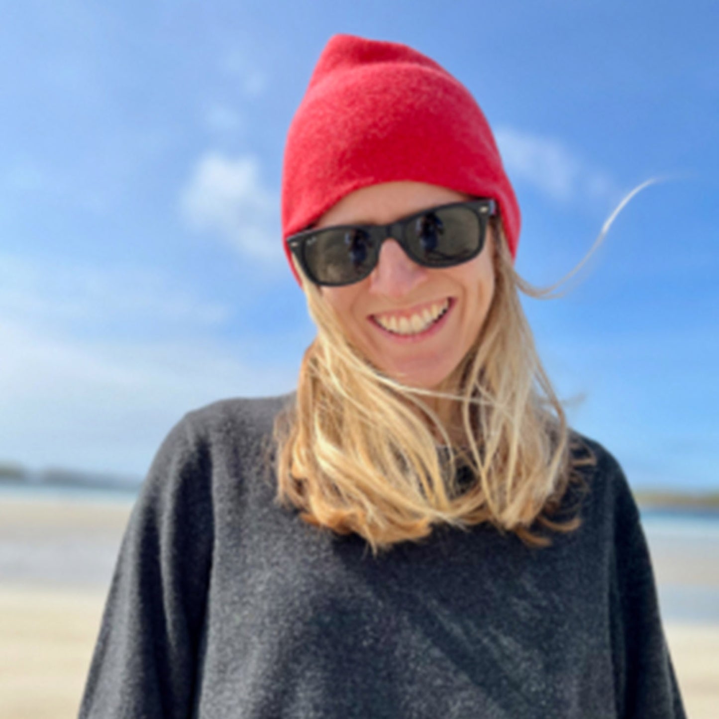 Cashmere Beanie Hat - Coral Red